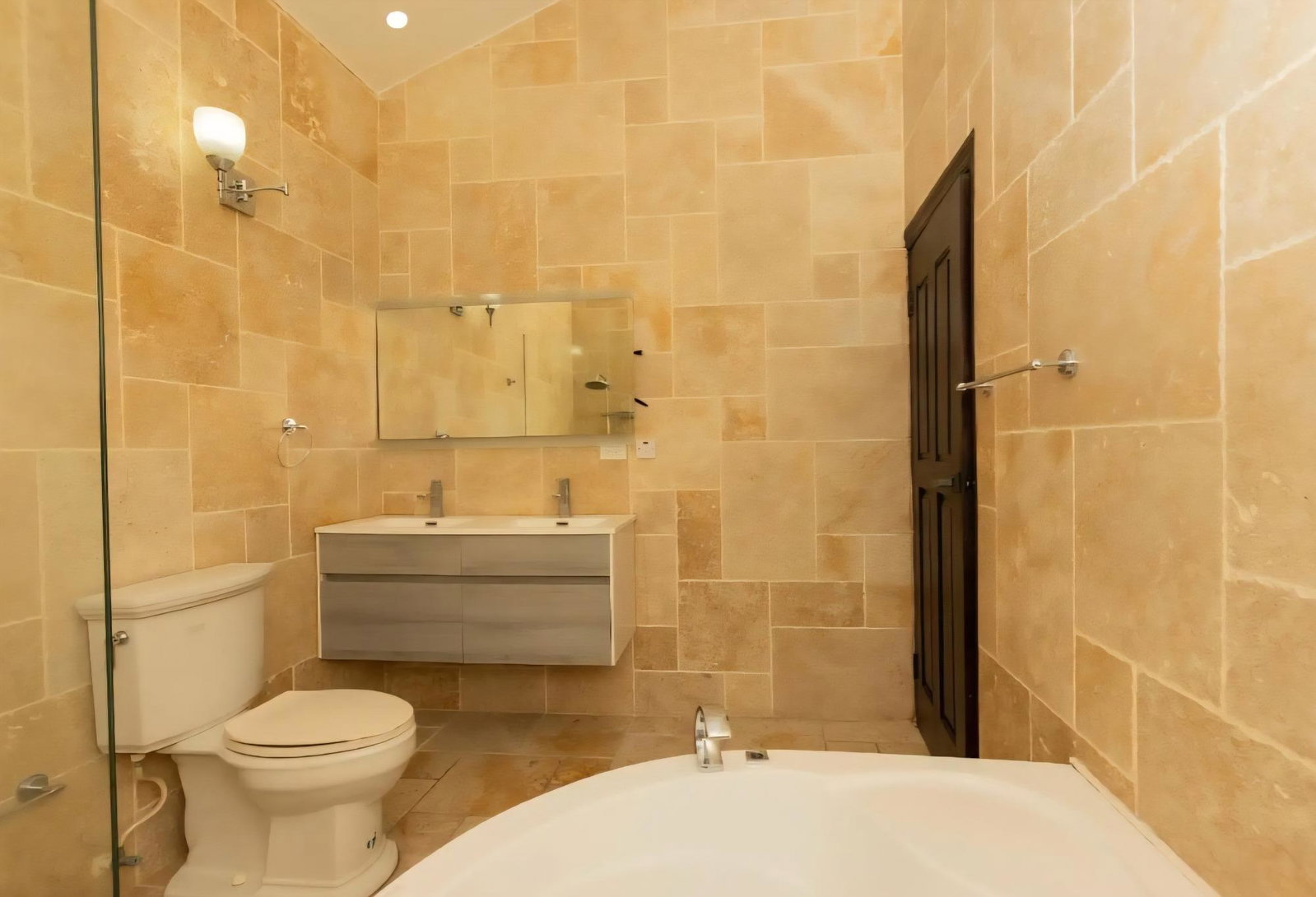 Sixth image of 17-1 Kings Drive in Kingston 6, St. Andrew, Jamaica - property is For Rent