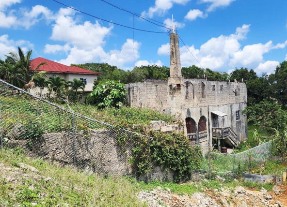 Fourth image of 6 Horizon Close in Mandeville, Manchester, Jamaica - property is For Sale