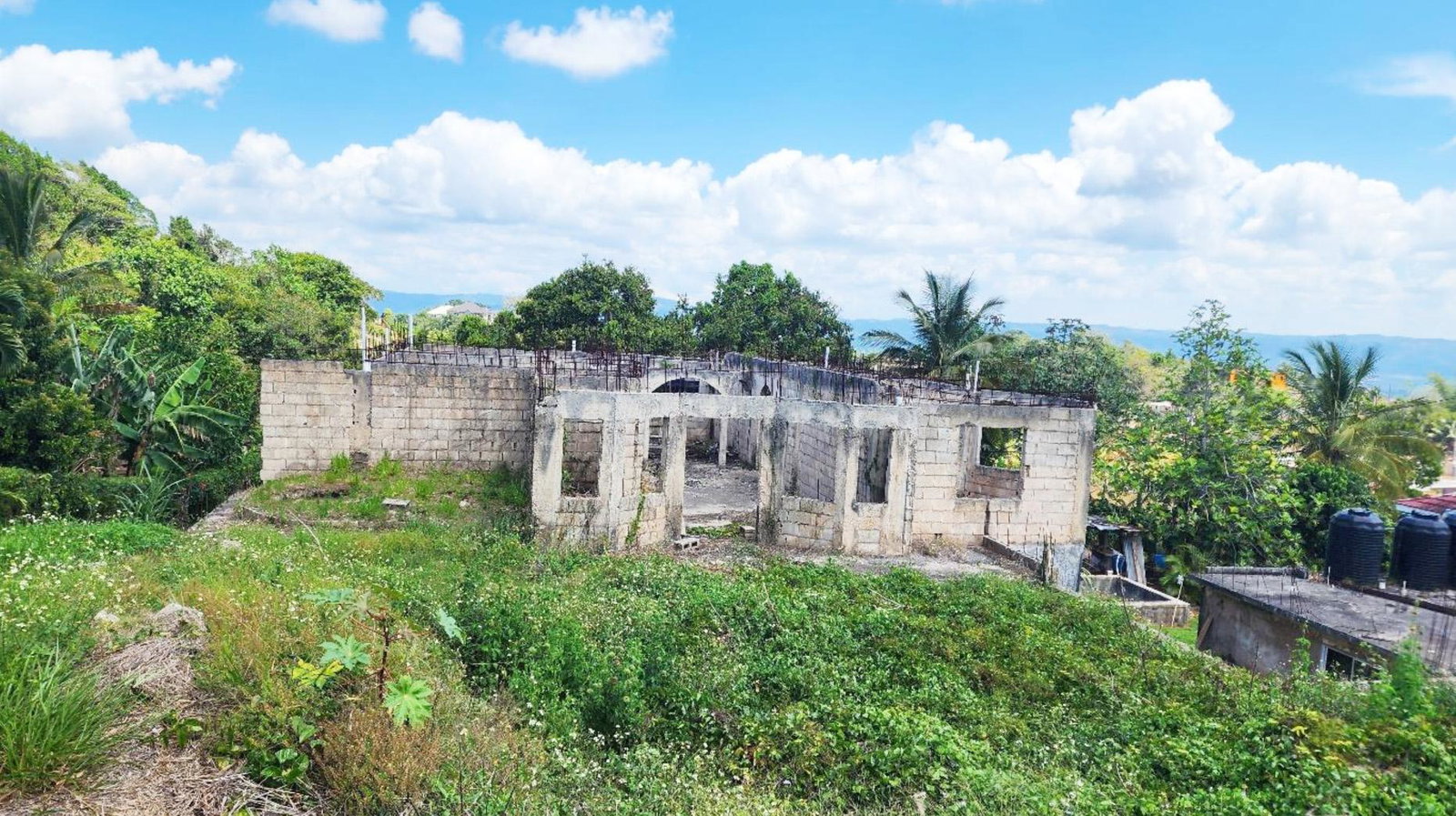 Fifth image of 6 Horizon Close in Mandeville, Manchester, Jamaica - property is For Sale