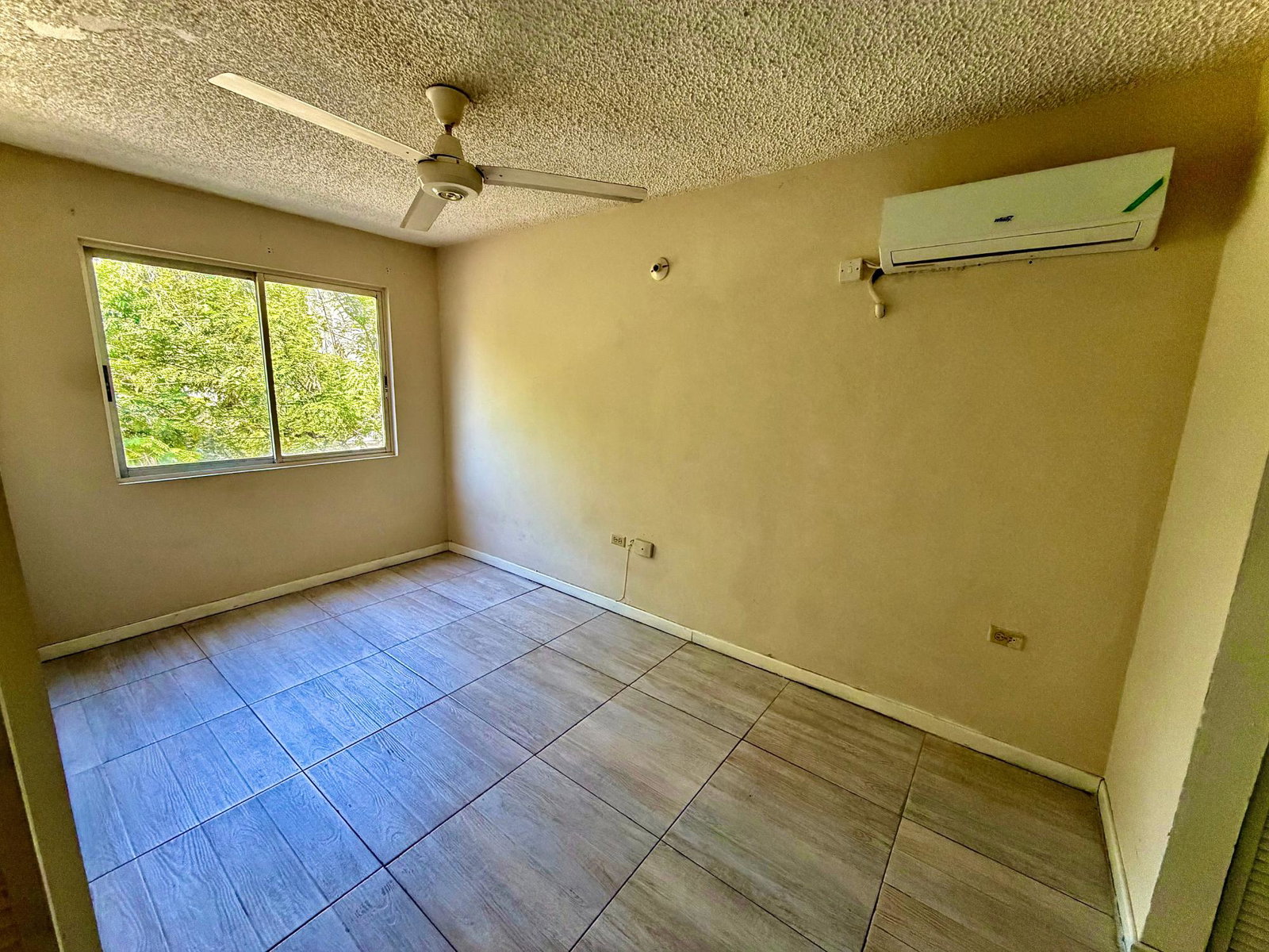 Sixth image of 412-11 Kensington Crescent in Kingston 5, St. Andrew, Jamaica - property is For Rent