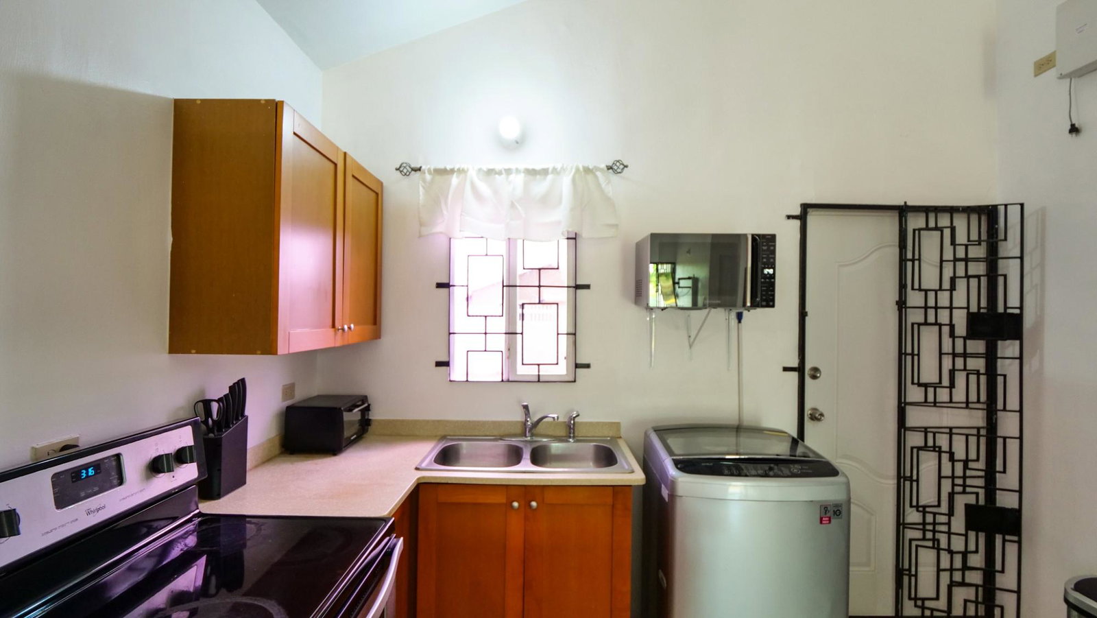 Fourteenth image of 881 Phoenix Park Village in Greater Portmore, St. Catherine, Jamaica - property is For Sale
