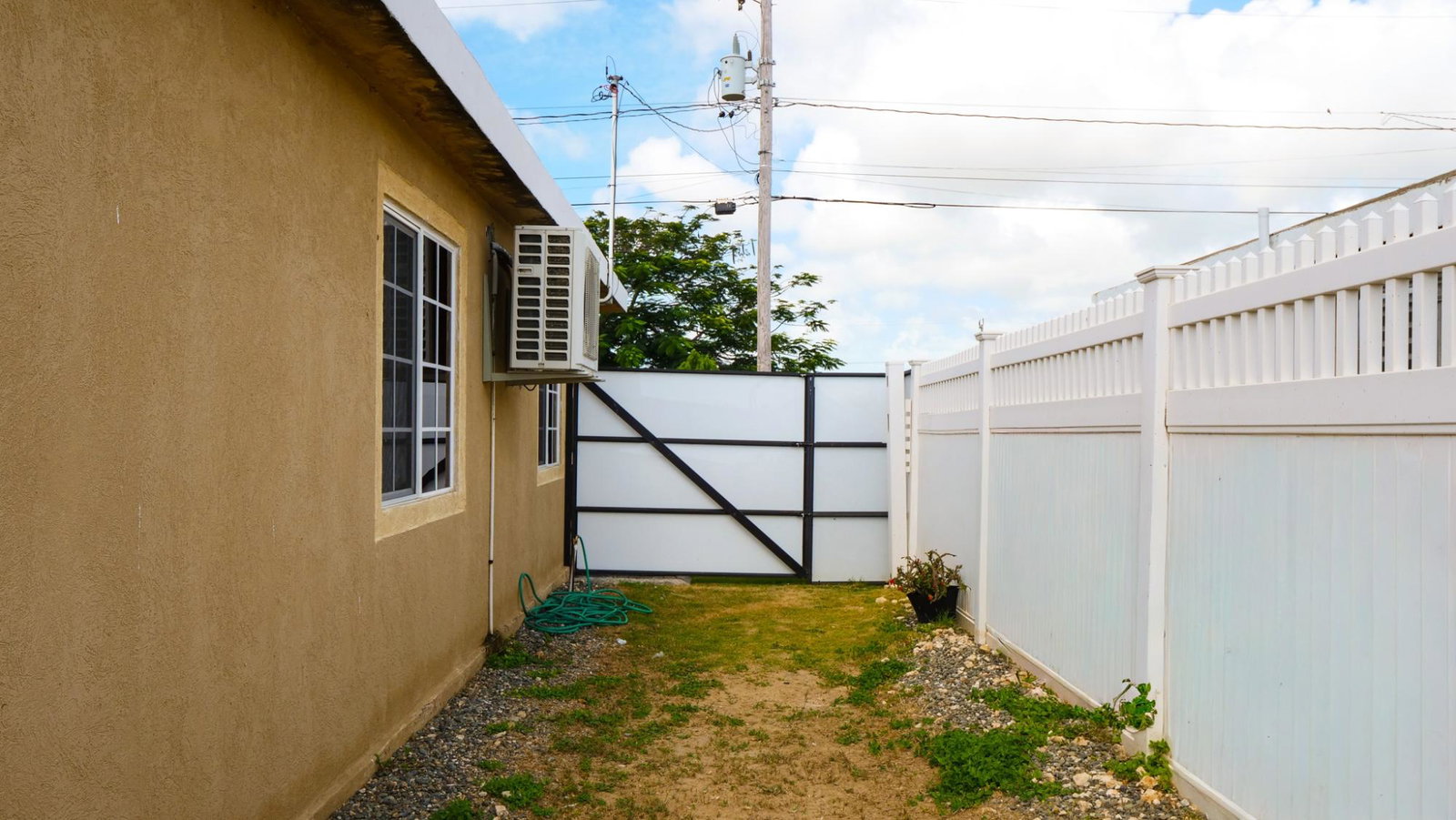 Twenty-Eighth image of 881 Phoenix Park Village in Greater Portmore, St. Catherine, Jamaica - property is For Sale