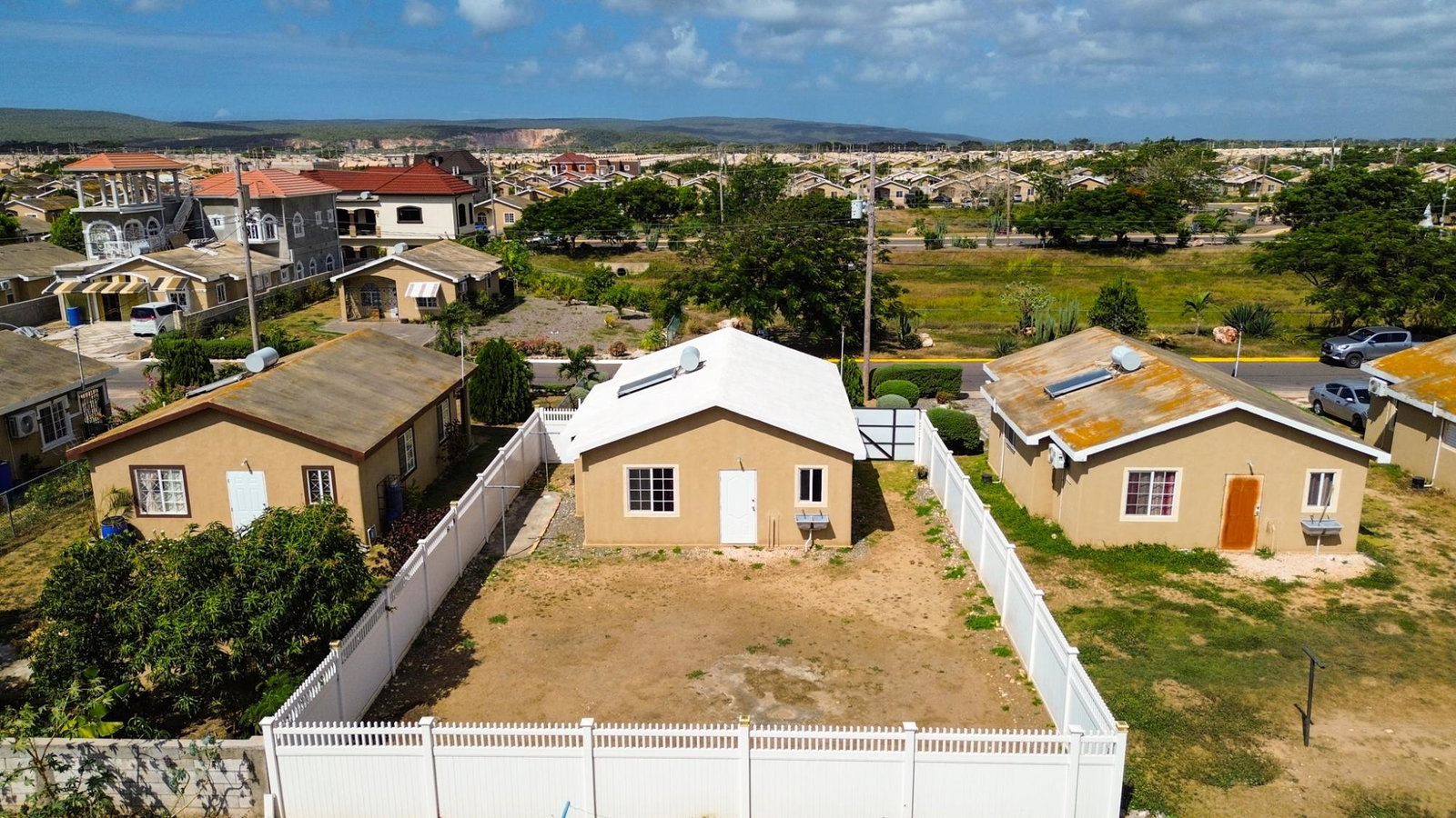 Thirtieth image of 881 Phoenix Park Village in Greater Portmore, St. Catherine, Jamaica - property is For Sale