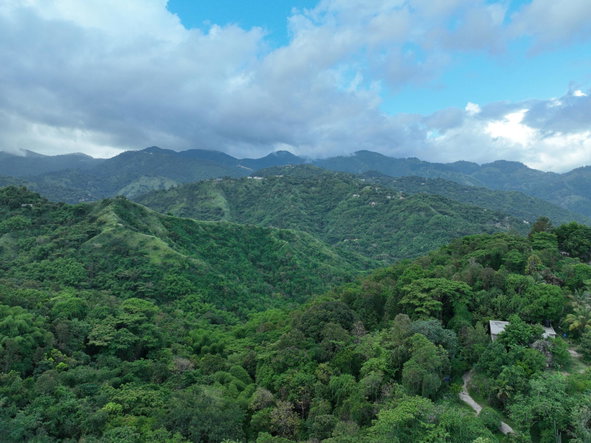 Thirteenth image of Skyline Drive, Jacks Hill in Kingston 6, St. Andrew, Jamaica - property is For Sale