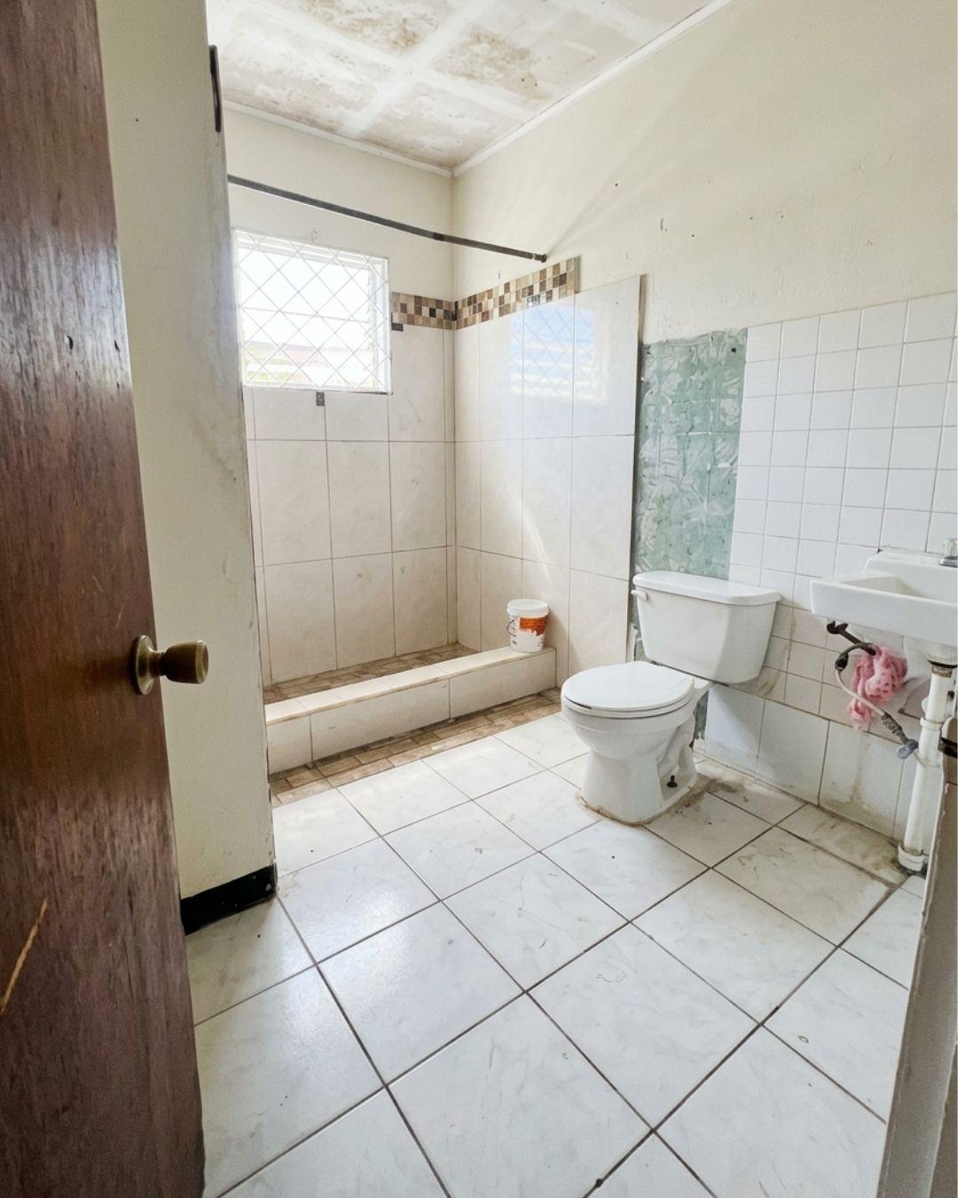 Ninth image of Willowdene Thruway in Spanish Town, St. Catherine, Jamaica - property is For Sale