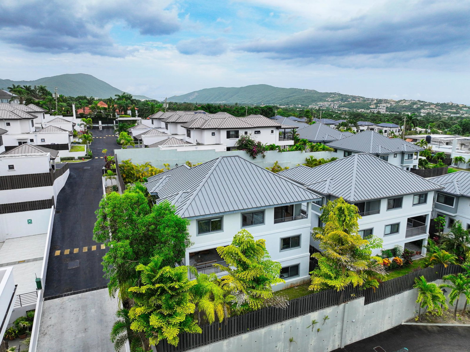 Eleventh image of Villa 7-25 Millsborough Avenue in Kingston 6, St. Andrew, Jamaica - property is For Sale