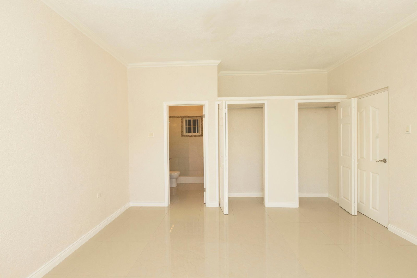 Twelfth image of 16-3 Washington Drive in Kingston 10, St. Andrew, Jamaica - property is For Rent