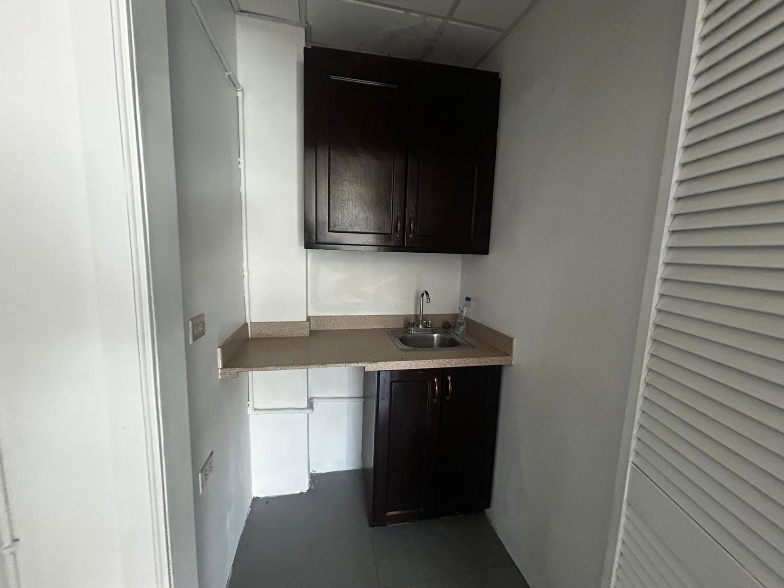 Eighth image of 10-4 Lismore Avenue in Kingston 5, St. Andrew, Jamaica - property is For Rent