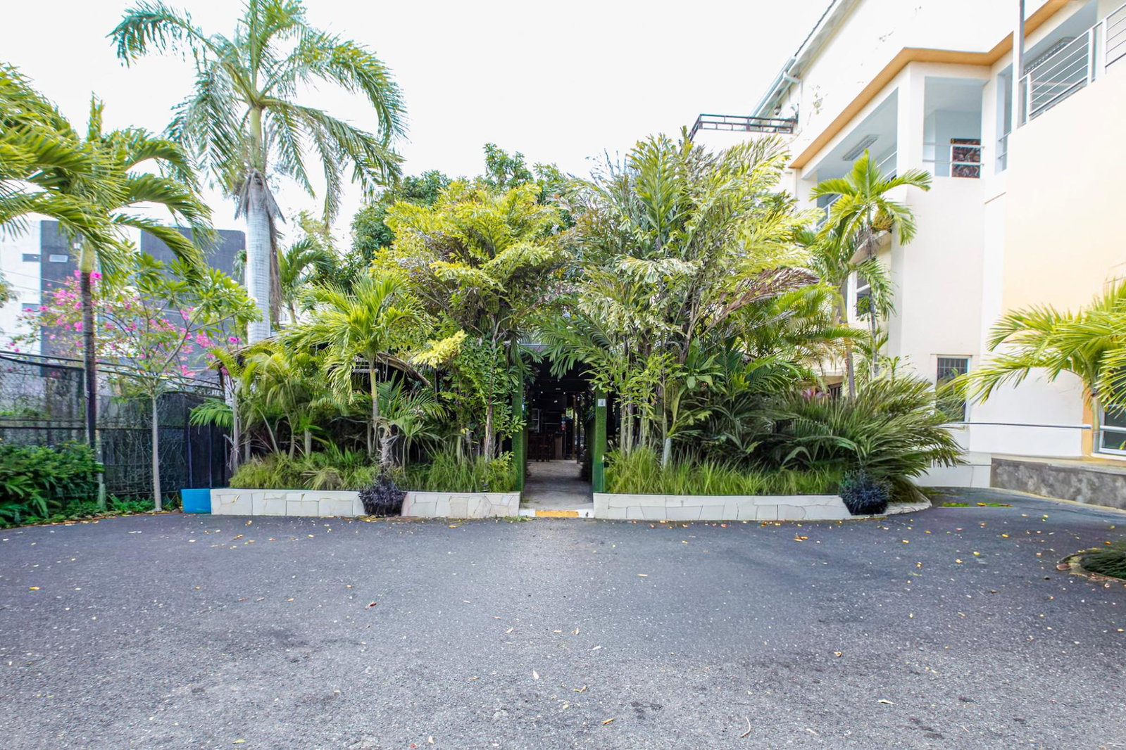 Second image of 4-9-11 Phoenix Avenue in Kingston 10, St. Andrew, Jamaica - property is For Rent