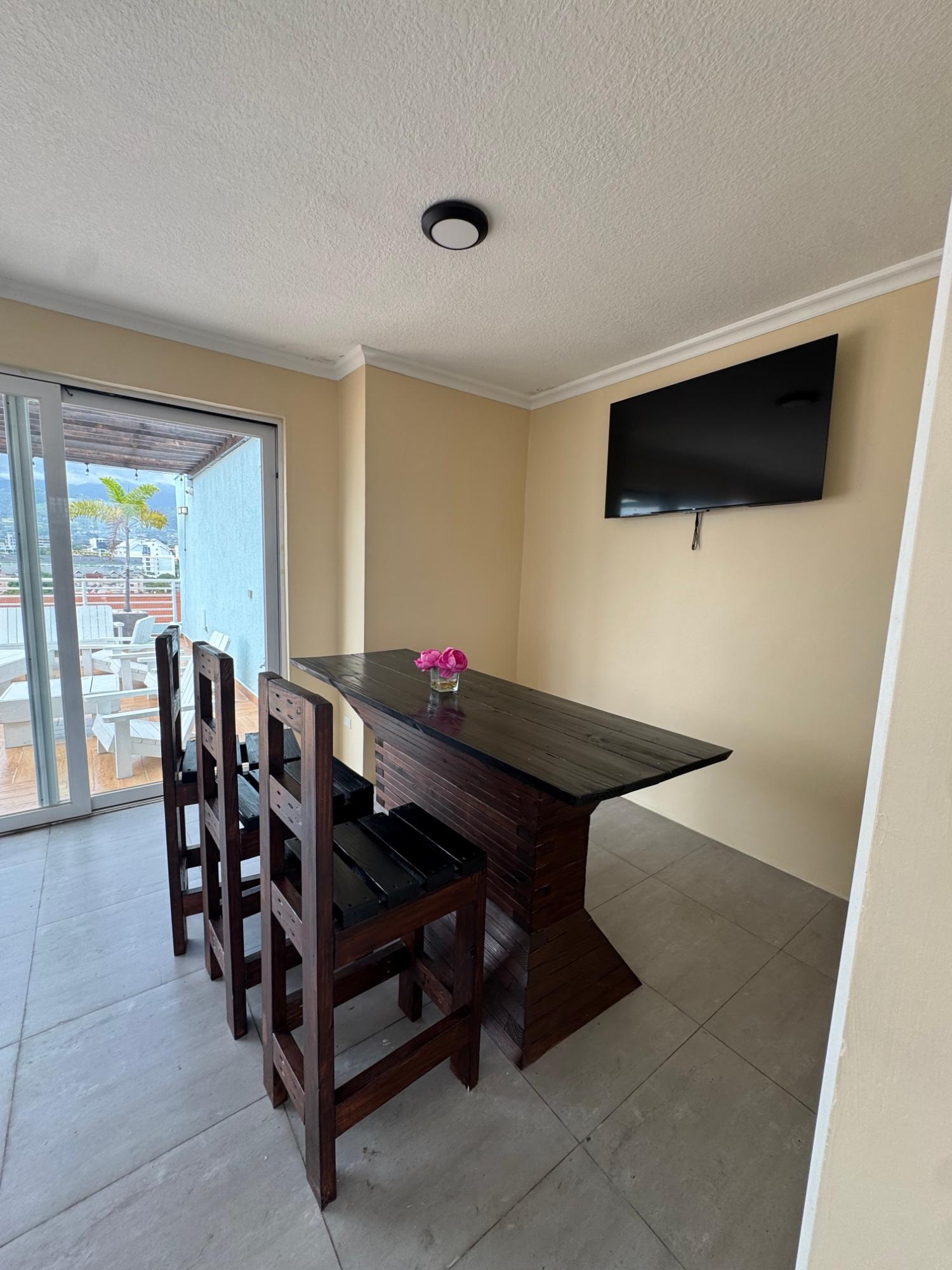 Seventh image of 34-3 Kensington Crescent in Kingston 5, St. Andrew, Jamaica - property is For Rent