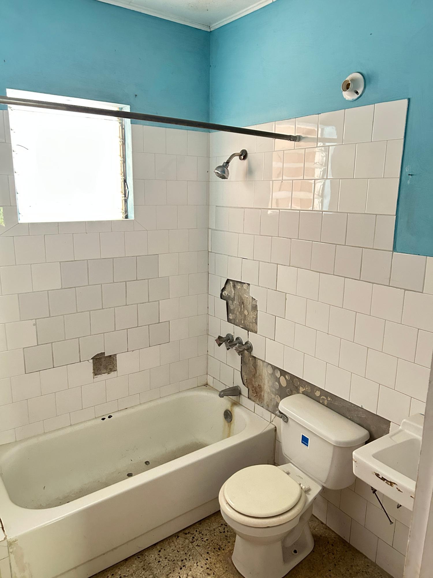Seventh image of 22 Windsor Heights in Santa Cruz, St. Elizabeth, Jamaica - property is For Sale