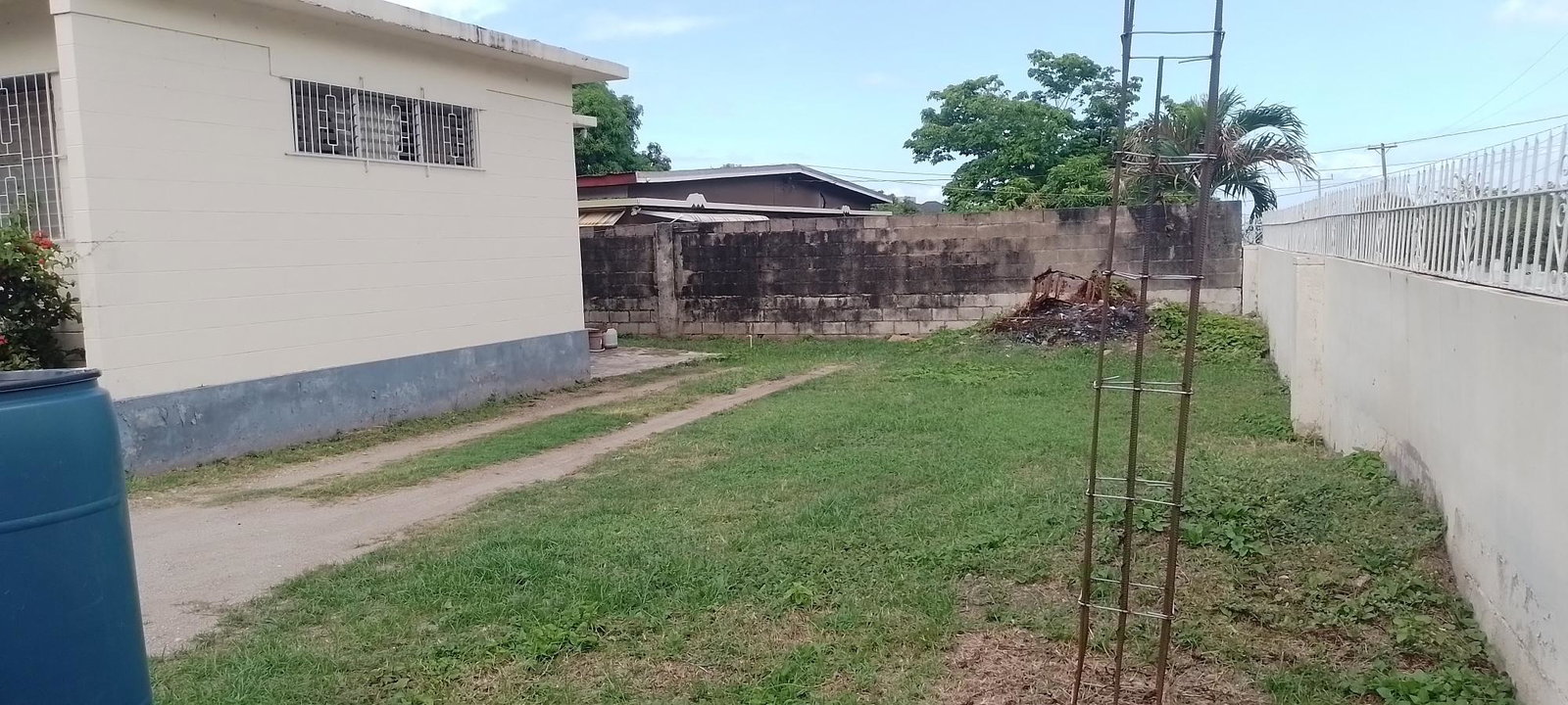 Second image of Sunrise Crescent in Kingston 19, St. Andrew, Jamaica - property is For Sale