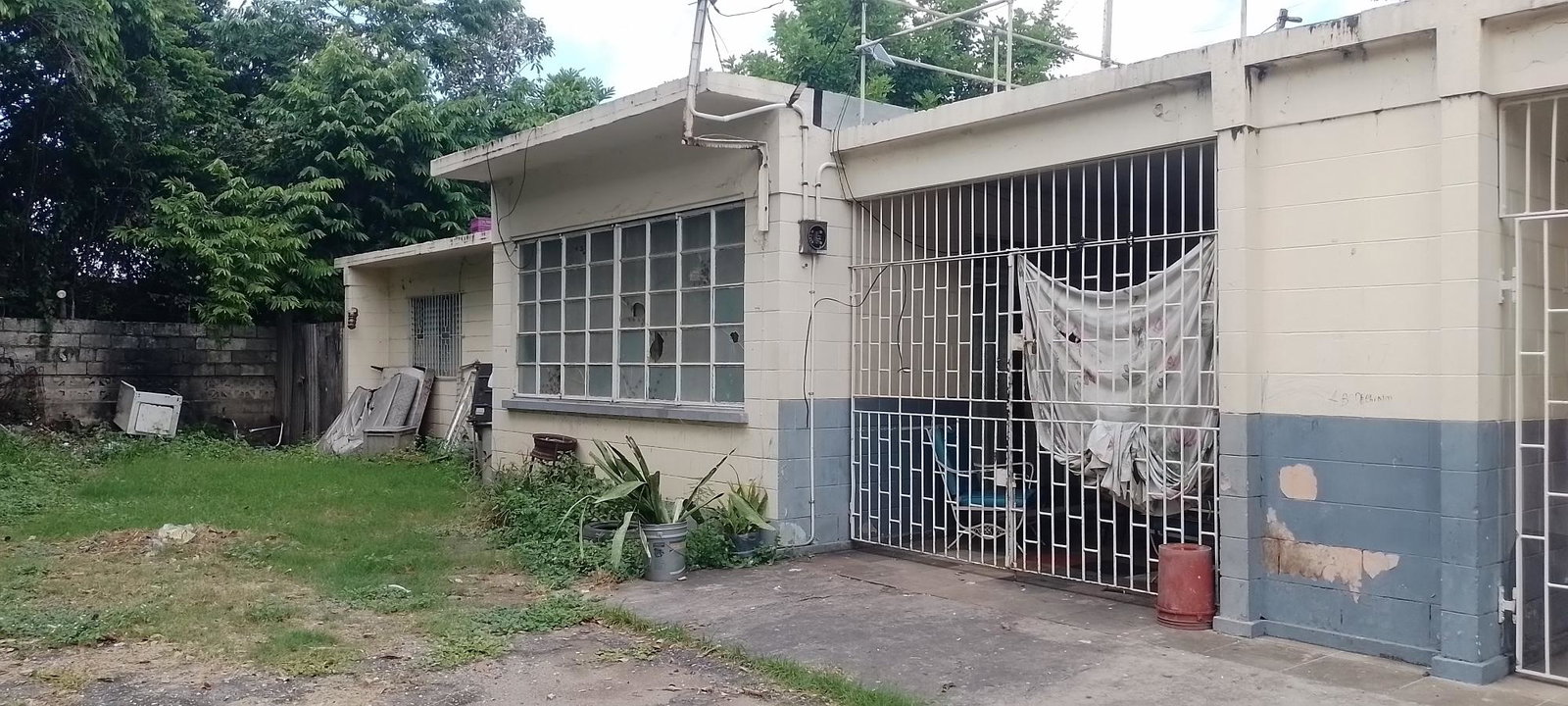 Third image of Sunrise Crescent in Kingston 19, St. Andrew, Jamaica - property is For Sale