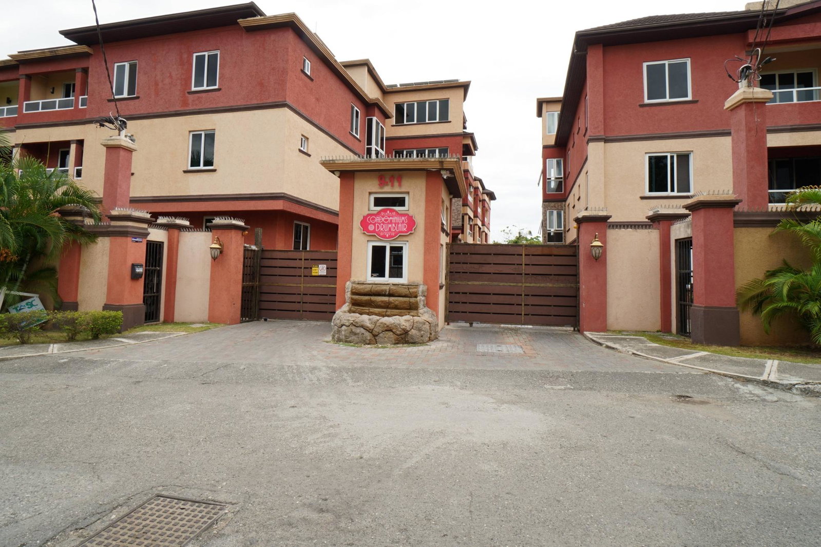 Second image of 24-9-11 Washington Drive, Condomi in Kingston 10, St. Andrew, Jamaica - property is For Rent