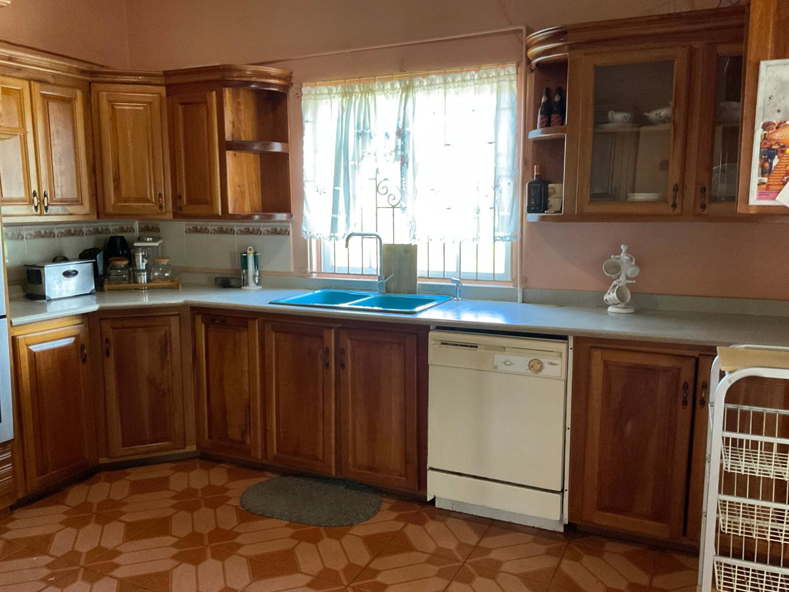 Seventh image of 41a Sheckles, Four Paths, Cla in Four Paths, Clarendon, Jamaica - property is For Rent