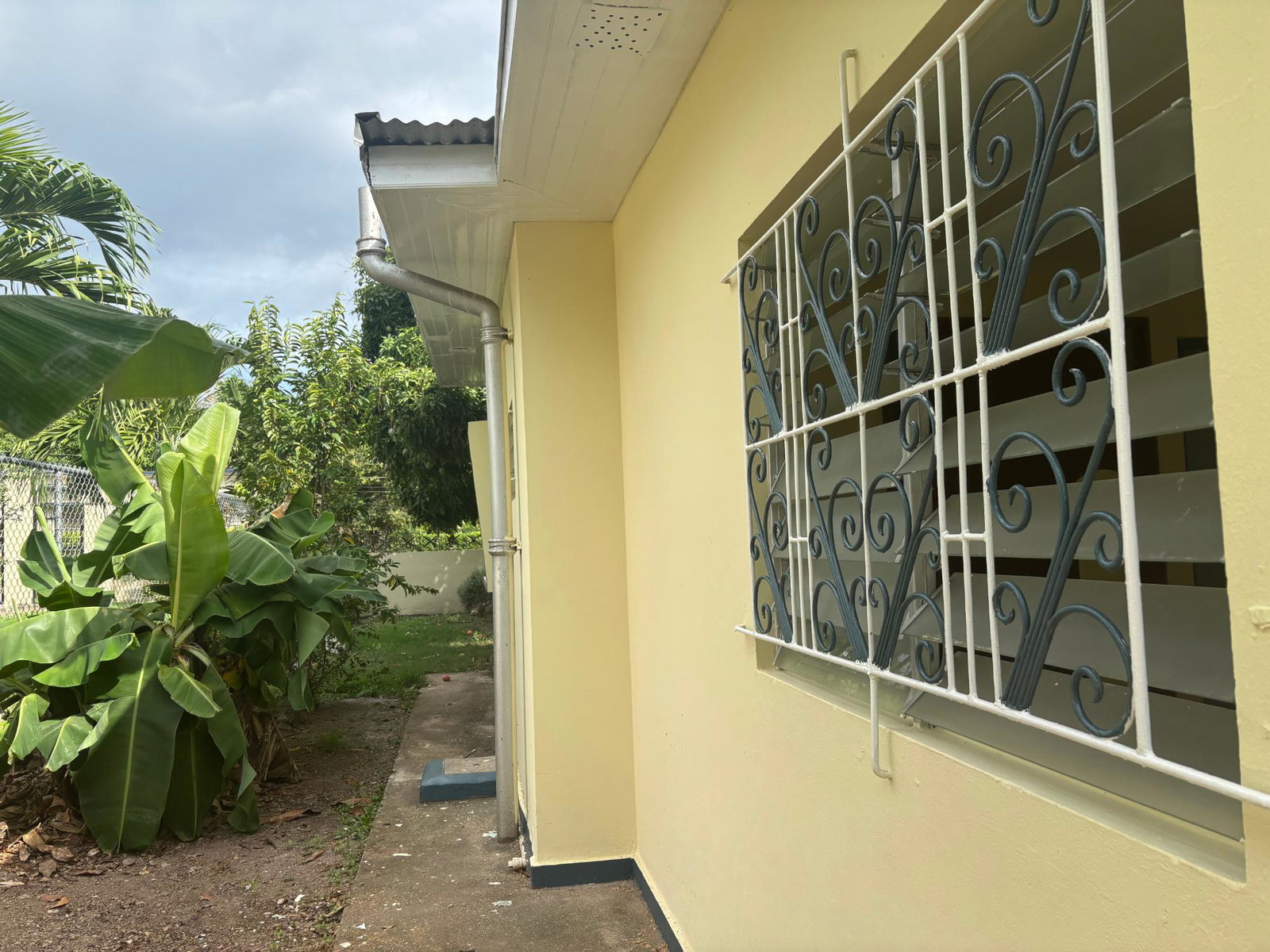 Nineteenth image of 26 Burbank Avenue in Kingston 19, St. Andrew, Jamaica - property is For Rent