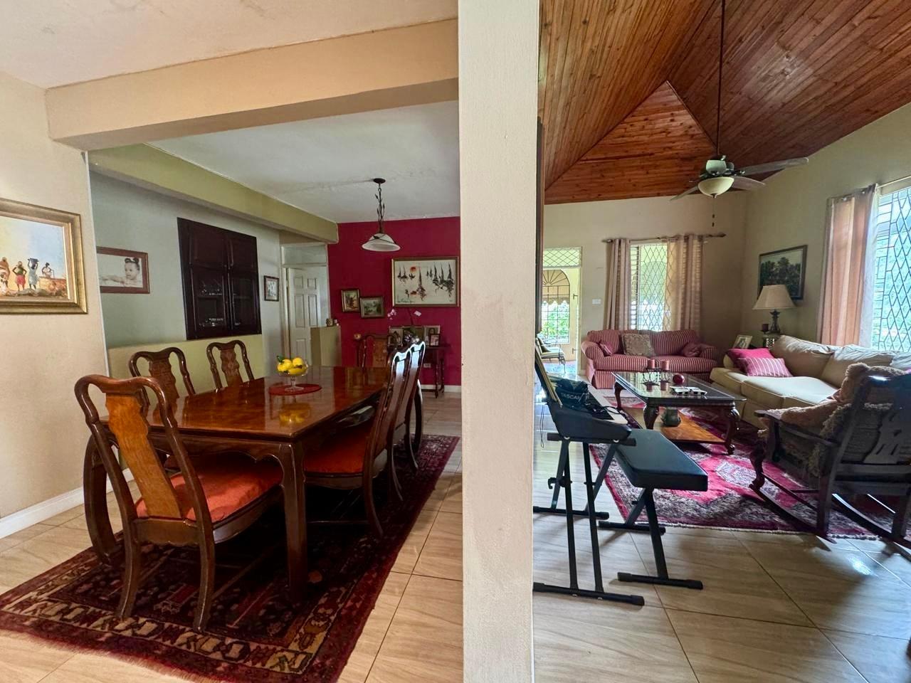Eleventh image of 7 Kimberly Avenue in Red Hills, St. Andrew, Jamaica - property is For Sale