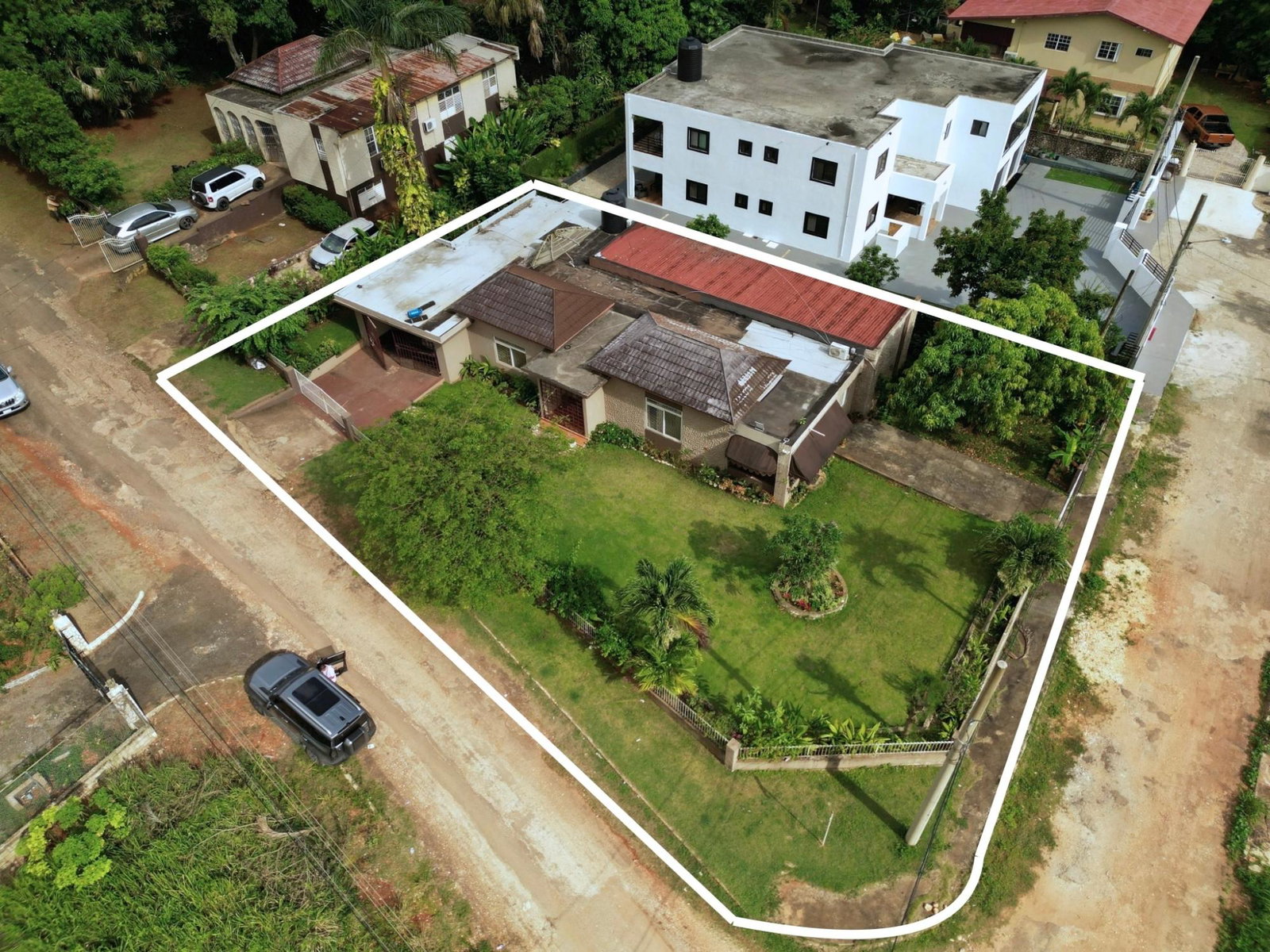Second image of 7 Kimberly Avenue in Red Hills, St. Andrew, Jamaica - property is For Sale