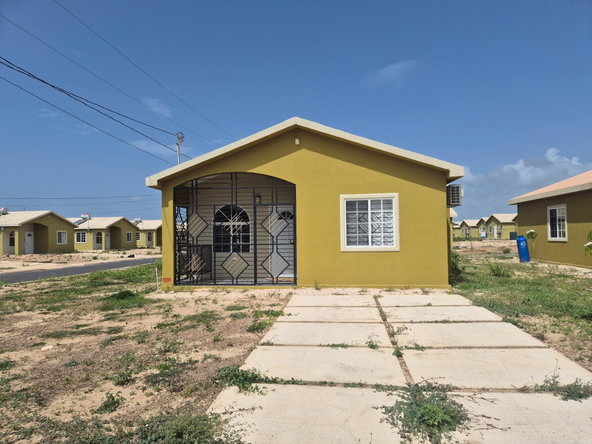 First image of 1291-phase 4 Phoenix Park Village 2 in Phoenix Park, St. Catherine, Jamaica - property is For Rent