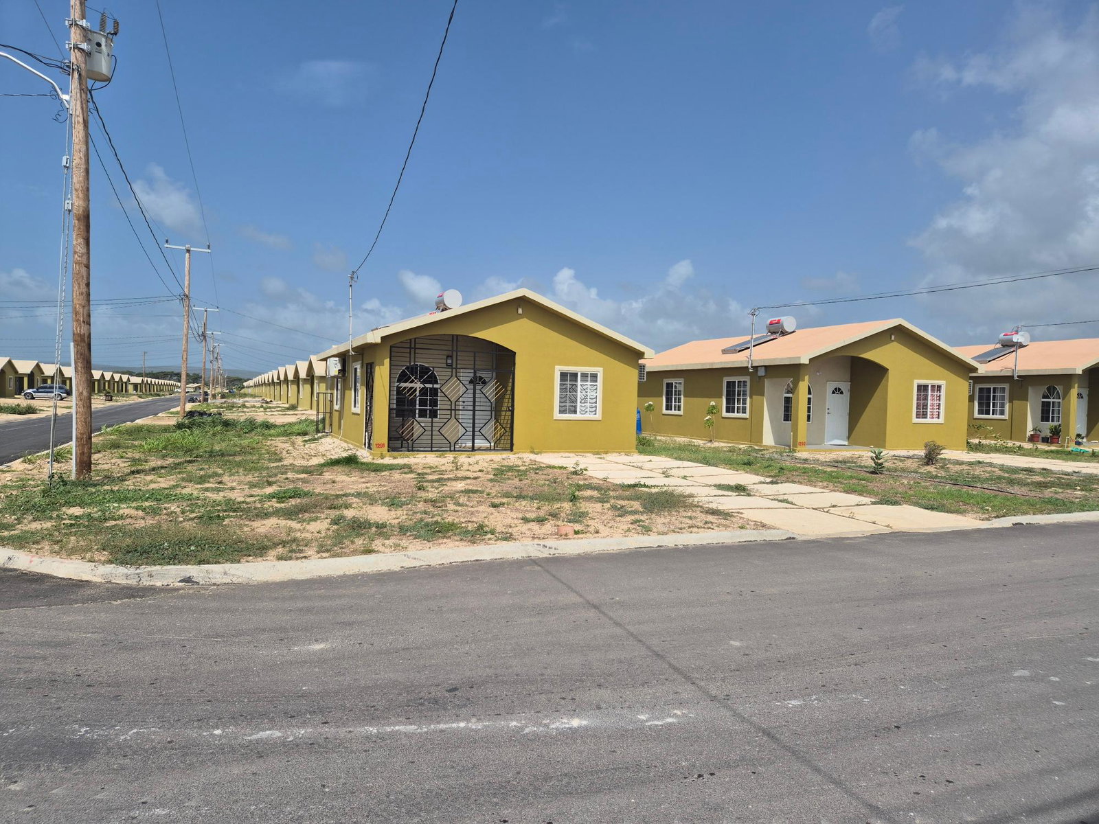 Second image of 1291-phase 4 Phoenix Park Village 2 in Phoenix Park, St. Catherine, Jamaica - property is For Rent