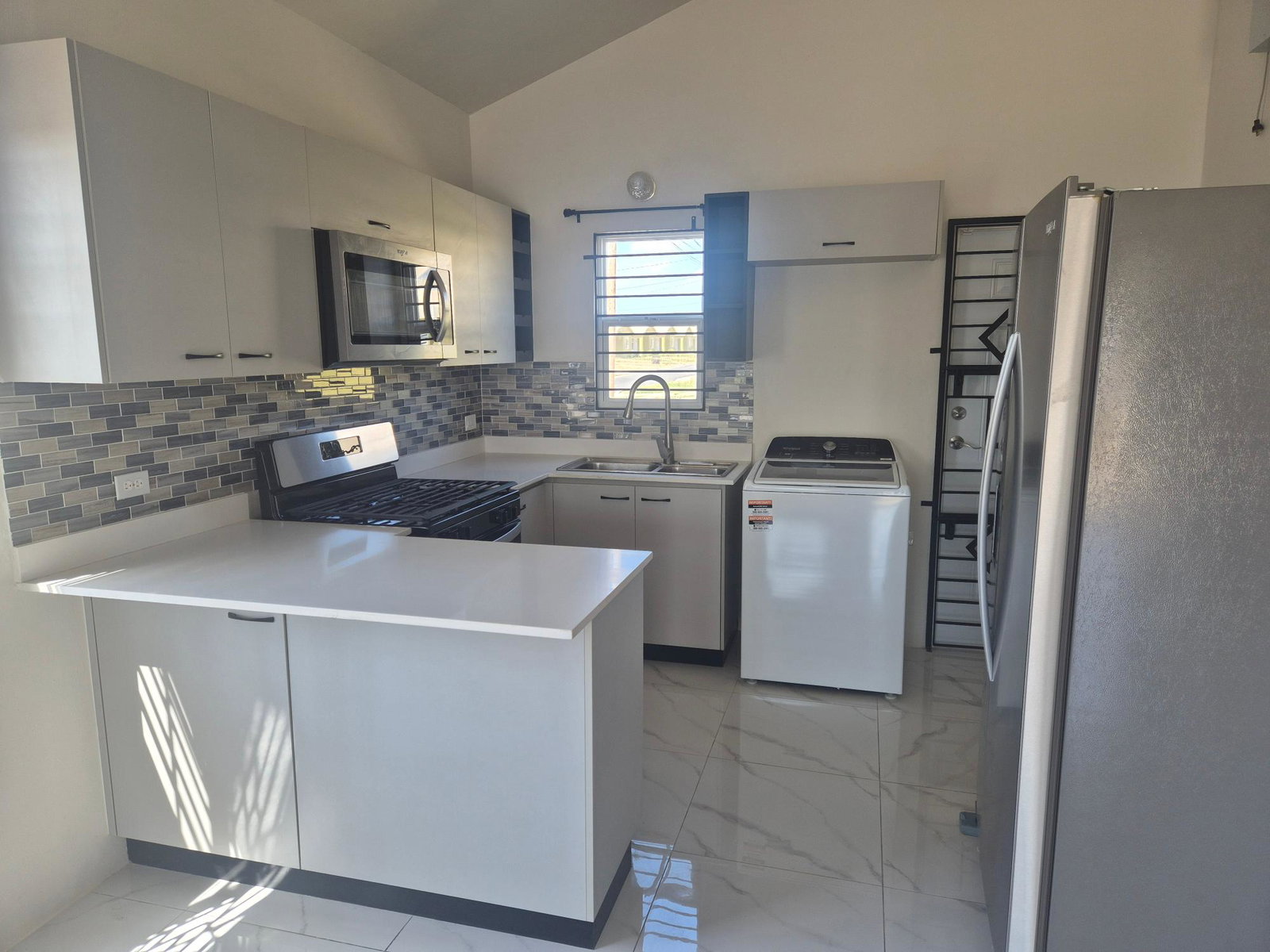 Eighth image of 1291-phase 4 Phoenix Park Village 2 in Phoenix Park, St. Catherine, Jamaica - property is For Rent