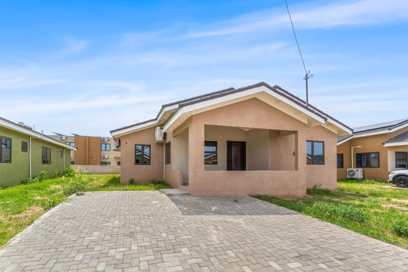 First image of 93 Oak Estate in Greater Portmore, St. Catherine, Jamaica - property is For Rent