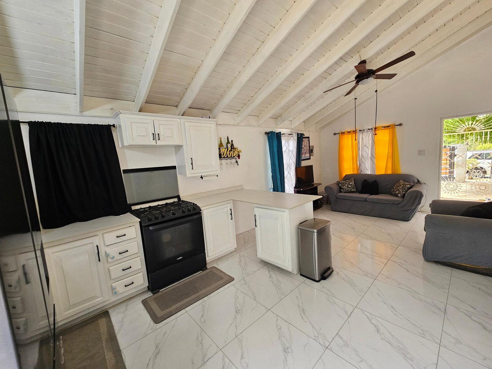 Ninth image of 194 Palm Circle in MAGIL PALMS, St. Catherine, Jamaica - property is For Sale