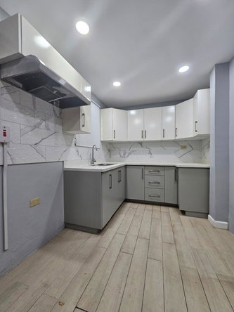 Sixth image of 2 Emerald Terrace in Kingston 19, St. Andrew, Jamaica - property is For Rent