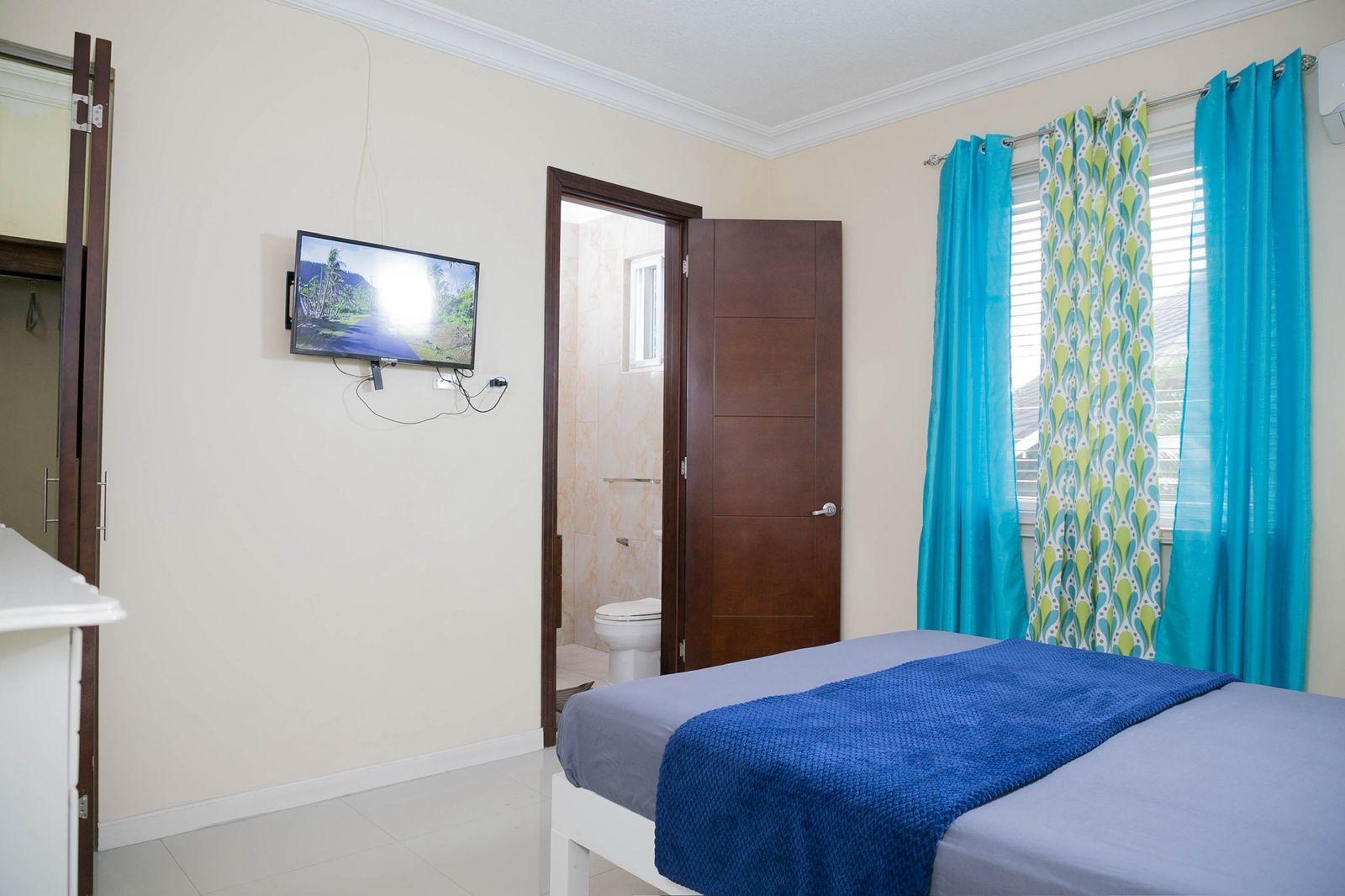 Eighteenth image of 14-16 Fairway Avenue, Kingston in Kingston 5, St. Andrew, Jamaica - property is For Rent