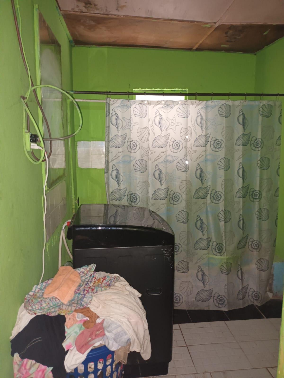 Fifth image of 11 Denbigh Crescent in May Pen, Clarendon, Jamaica - property is For Sale