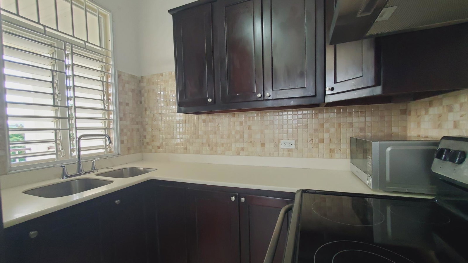 Twelfth image of 13-12a Kingsway in Kingston 10, St. Andrew, Jamaica - property is For Rent