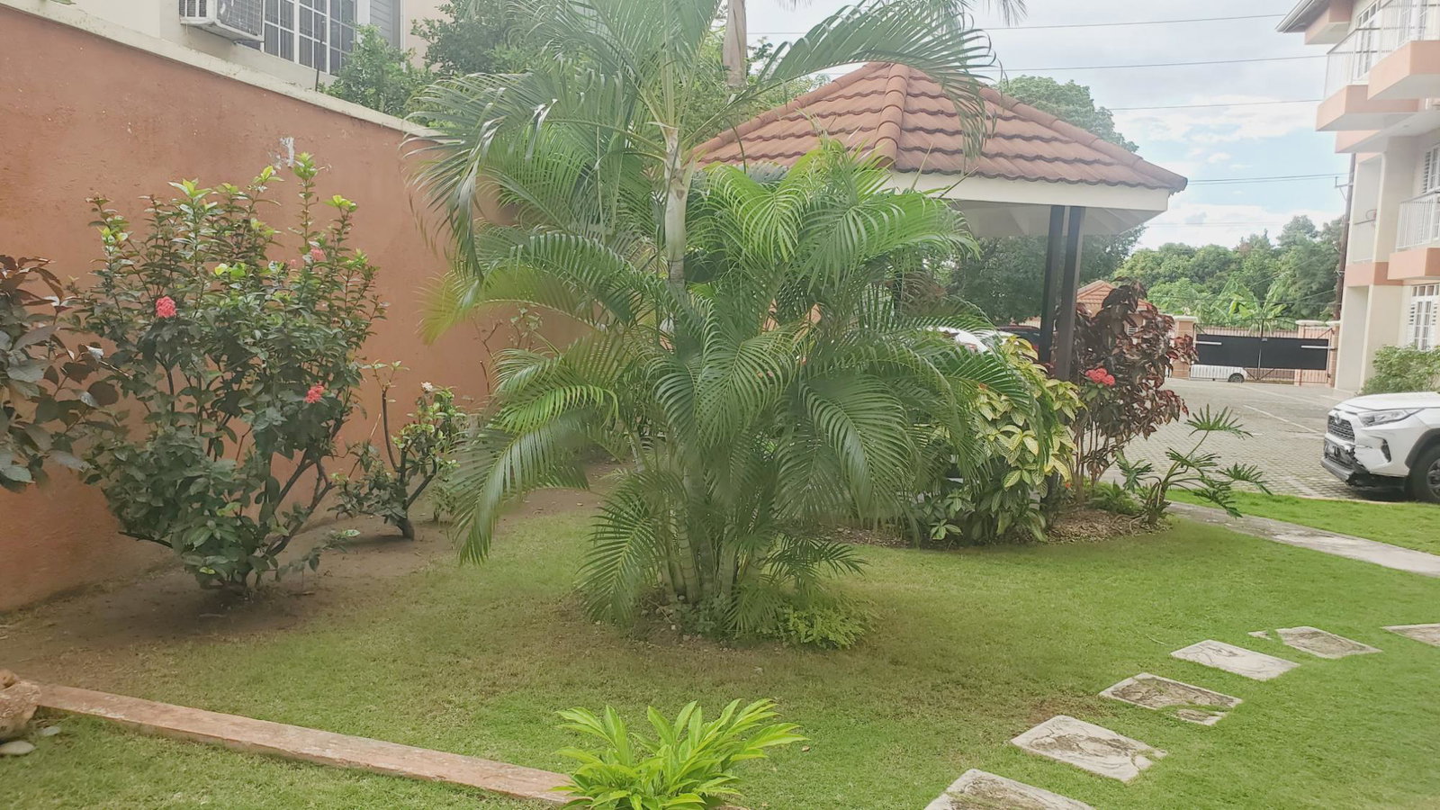 Twenty-Ninth image of 13-12a Kingsway in Kingston 10, St. Andrew, Jamaica - property is For Rent