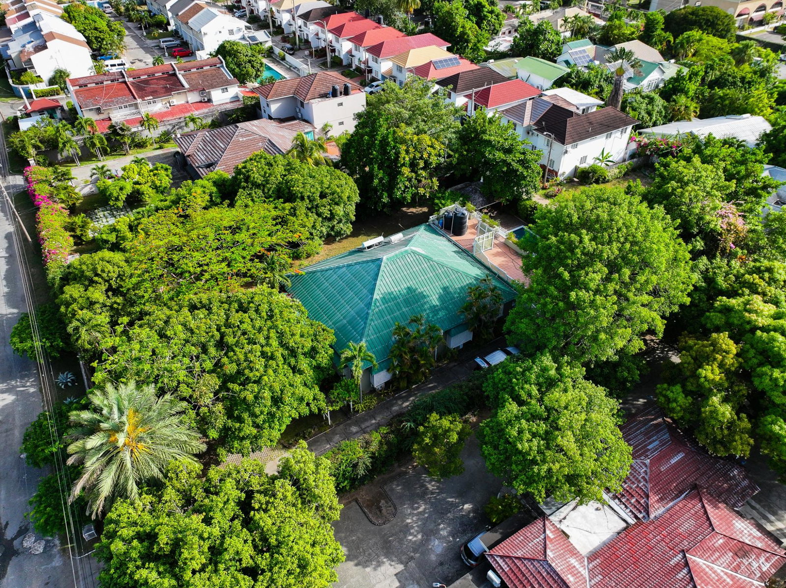 Sixteenth image of 1b Sandhurst Avenue, Kingsto in Kingston 6, St. Andrew, Jamaica - property is For Sale