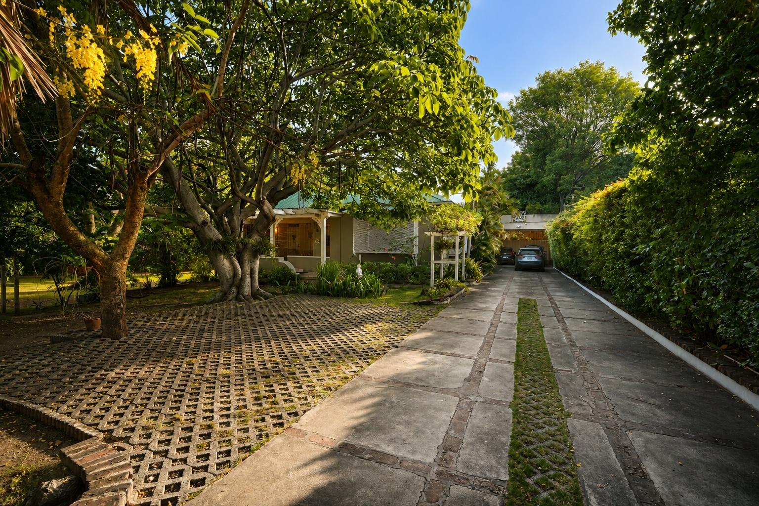 Third image of 1b Sandhurst Avenue, Kingsto in Kingston 6, St. Andrew, Jamaica - property is For Sale