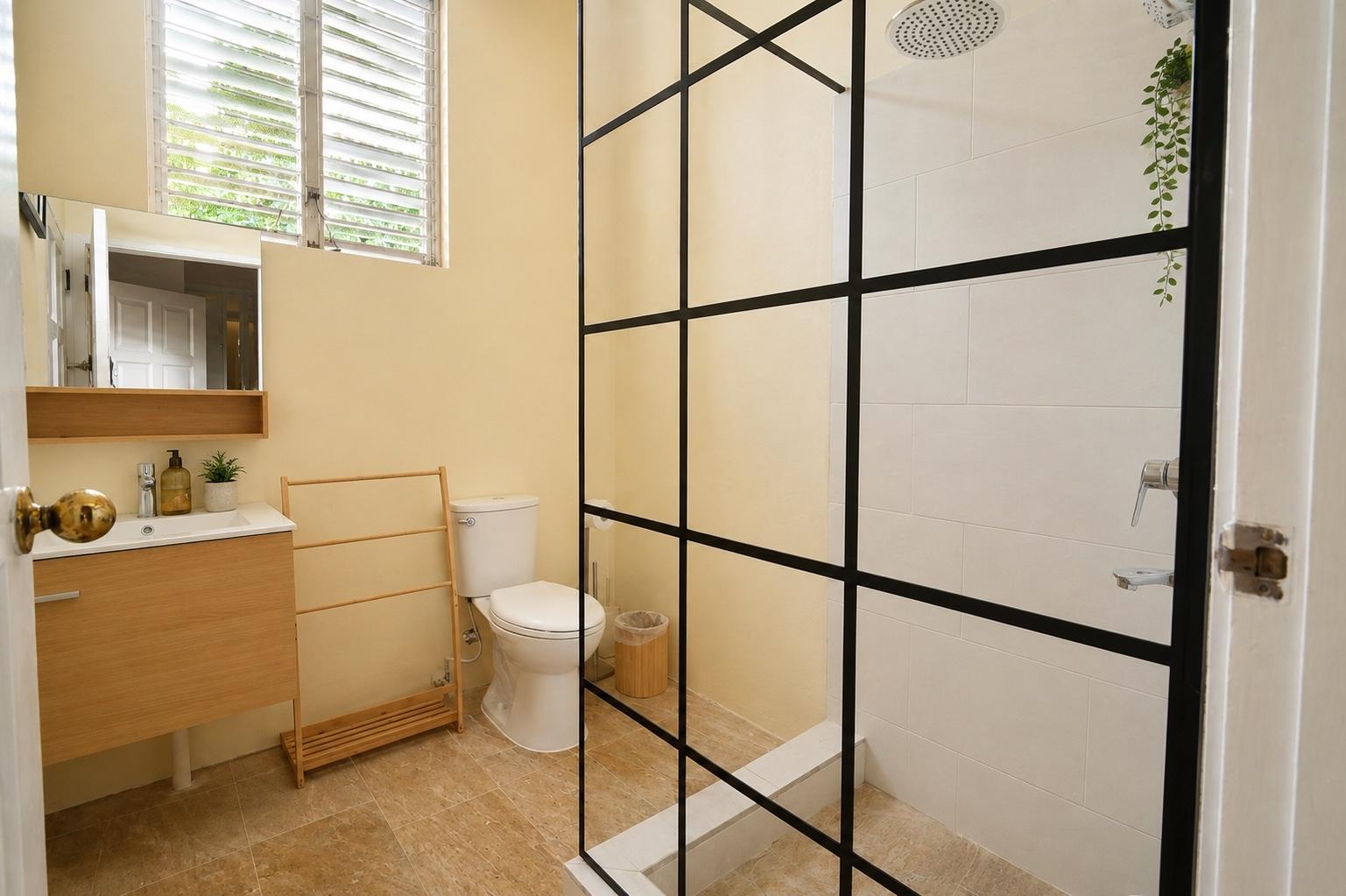 Sixth image of 1b Sandhurst Avenue, Kingsto in Kingston 6, St. Andrew, Jamaica - property is For Sale