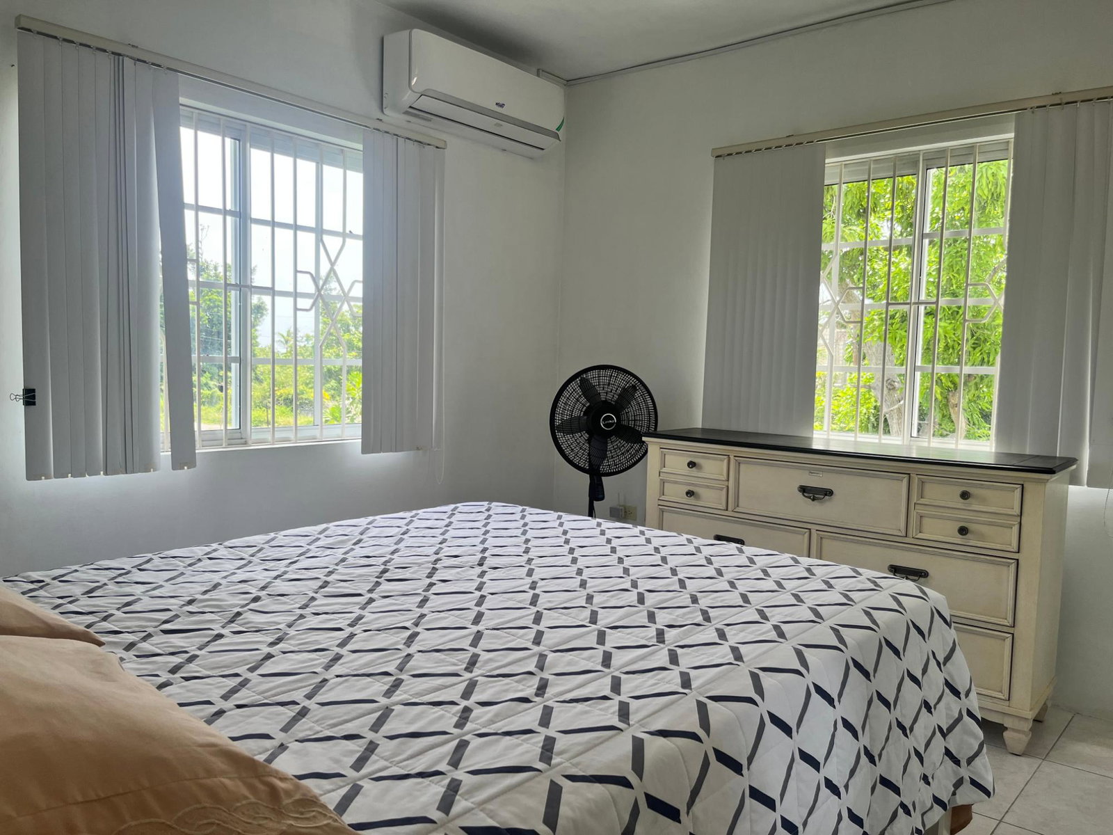 Seventh image of 44-301 Giradet tr in Montego Bay, St. James, Jamaica - property is For Rent