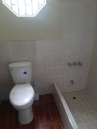 Eleventh image of Red Hills Road in Kingston 19, St. Andrew, Jamaica - property is For Rent