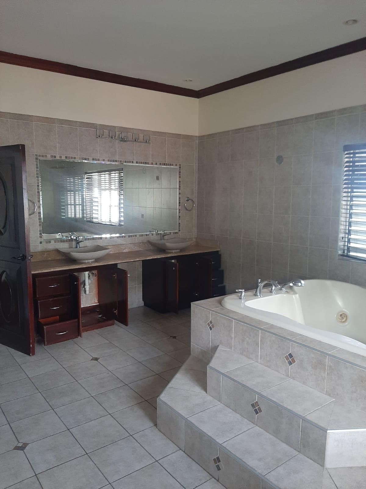 Fourteenth image of Red Hills Road in Kingston 19, St. Andrew, Jamaica - property is For Rent