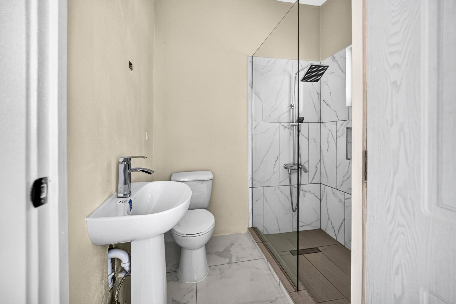 Fourteenth image of 25- Phoenix Park Village ii in Phoenix Park, St. Catherine, Jamaica - property is For Rent