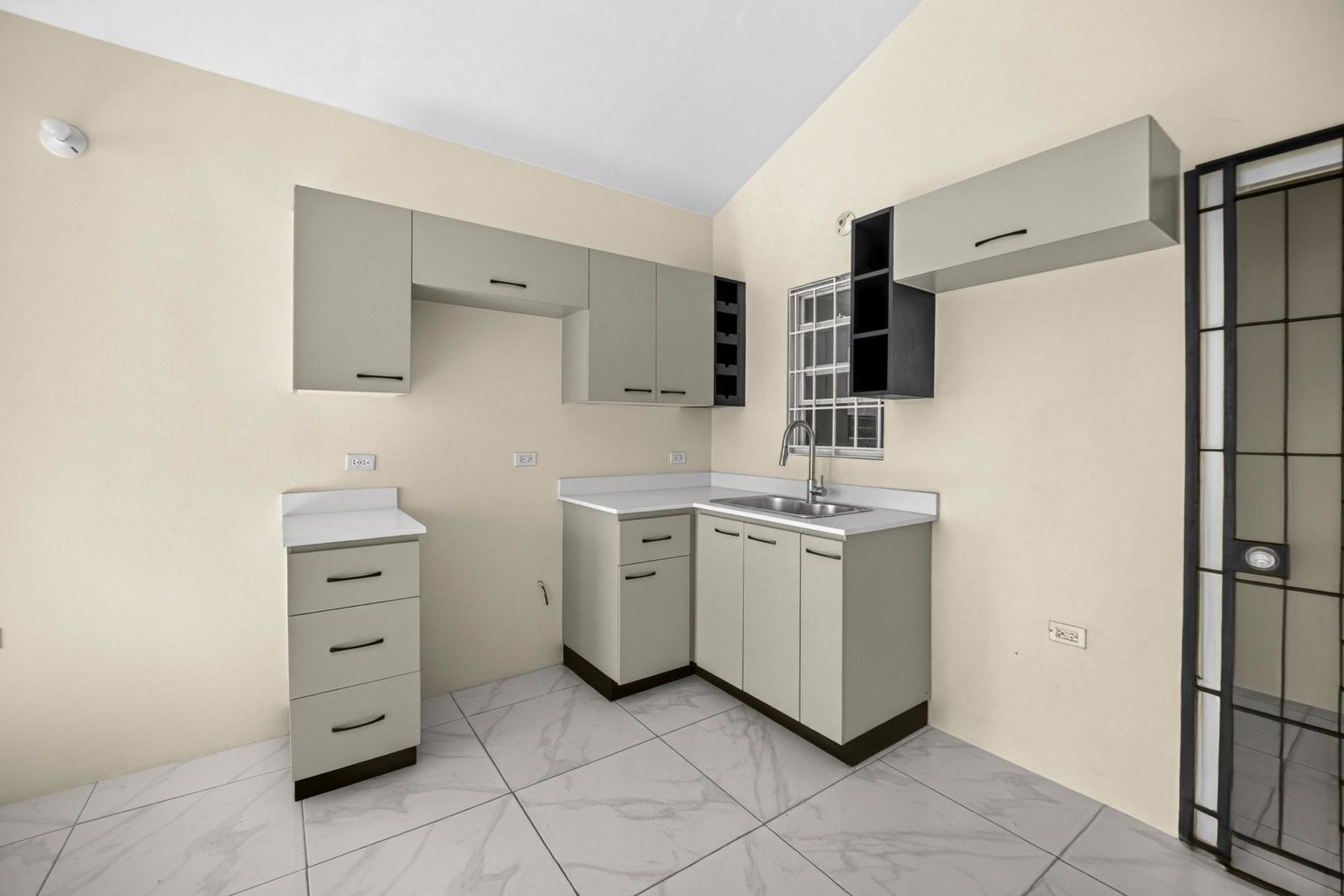 Fourth image of 25- Phoenix Park Village ii in Phoenix Park, St. Catherine, Jamaica - property is For Rent