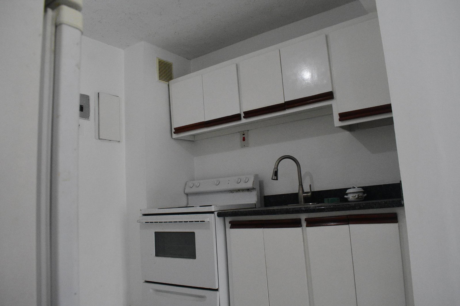 Fourth image of 511-11 Kensingston Crescent in Kingston 5, St. Andrew, Jamaica - property is For Rent