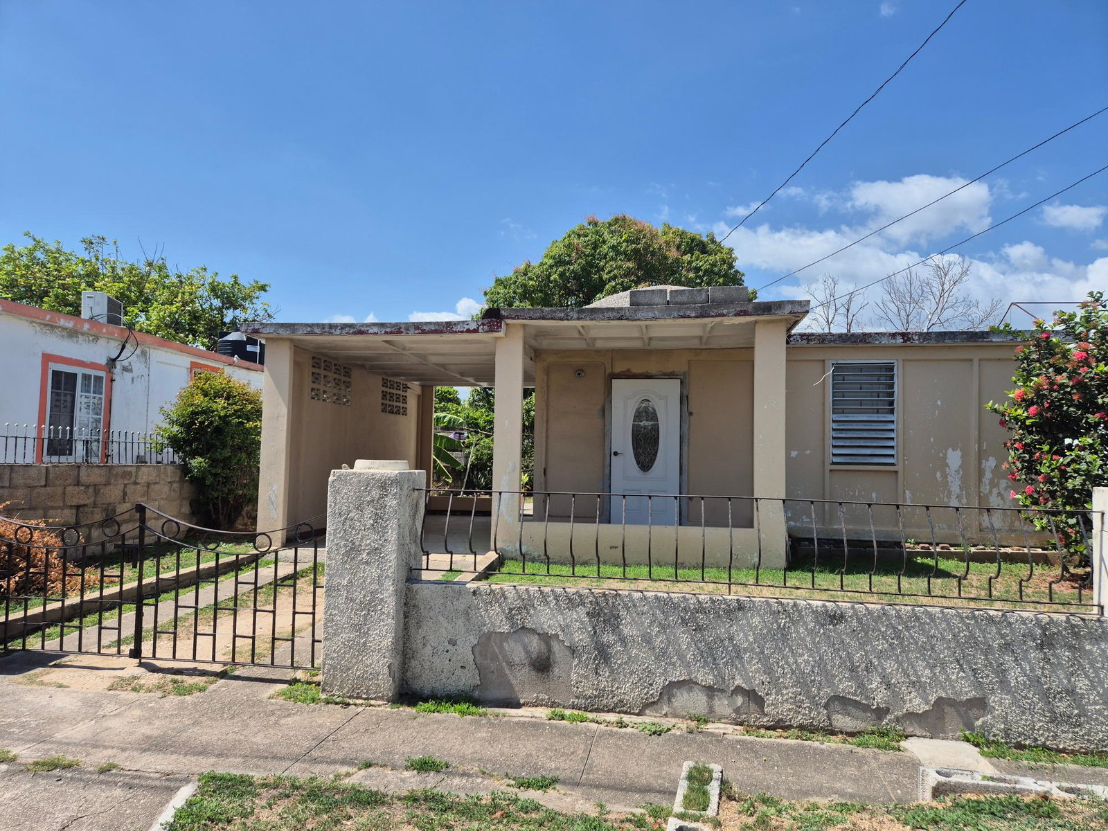 Fifth image of 12 Biscayne Circle North, pa in Gregory Park, St. Catherine, Jamaica - property is For Sale
