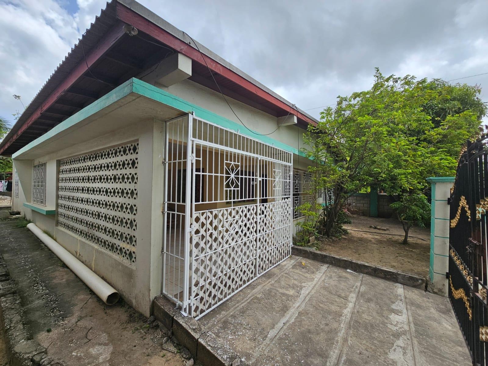 Second image of Clayton Crescent in Spanish Town, St. Catherine, Jamaica - property is For Sale