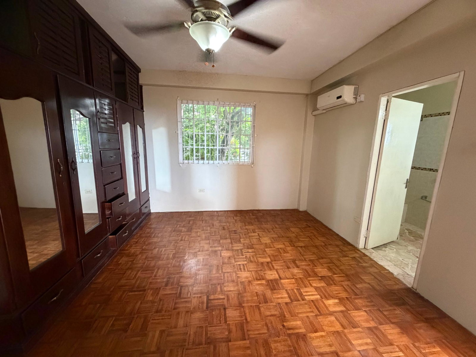 Tenth image of 5- Belgrade Loop in Kingston 19, St. Andrew, Jamaica - property is For Rent