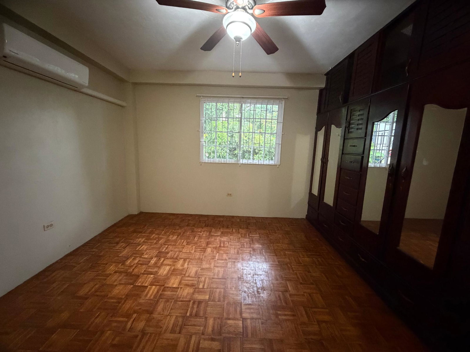 Eighth image of 5- Belgrade Loop in Kingston 19, St. Andrew, Jamaica - property is For Rent