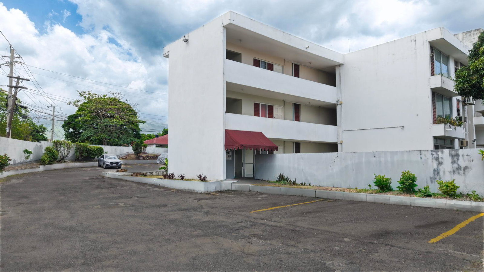 Second image of 11 Central Avenue in Constant Spring P.O., St. Andrew, Jamaica - property is For Rent