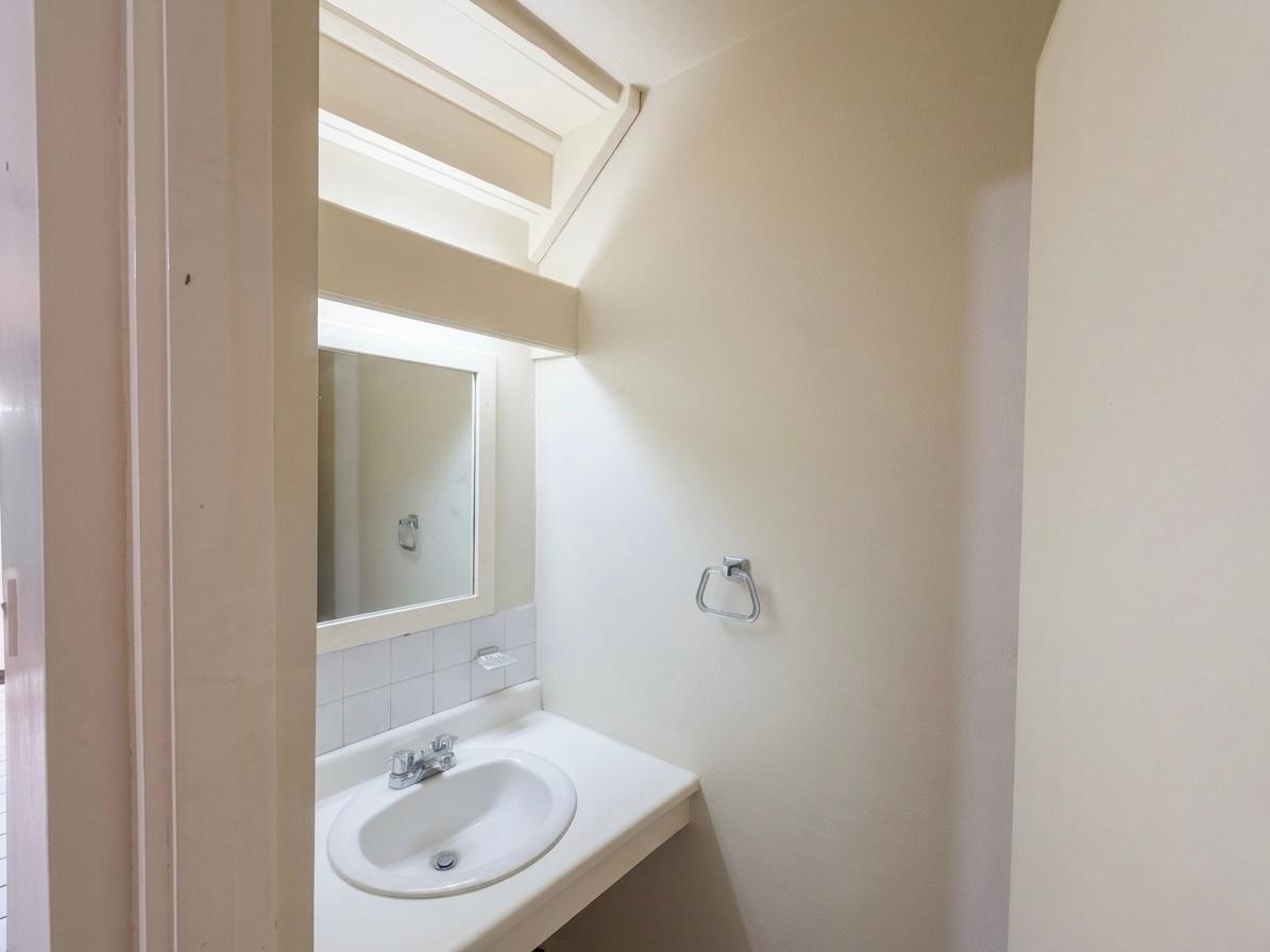 Fifth image of 6- Hermosa Village Ocho Rios in Ocho Rios, St. Ann, Jamaica - property is For Sale