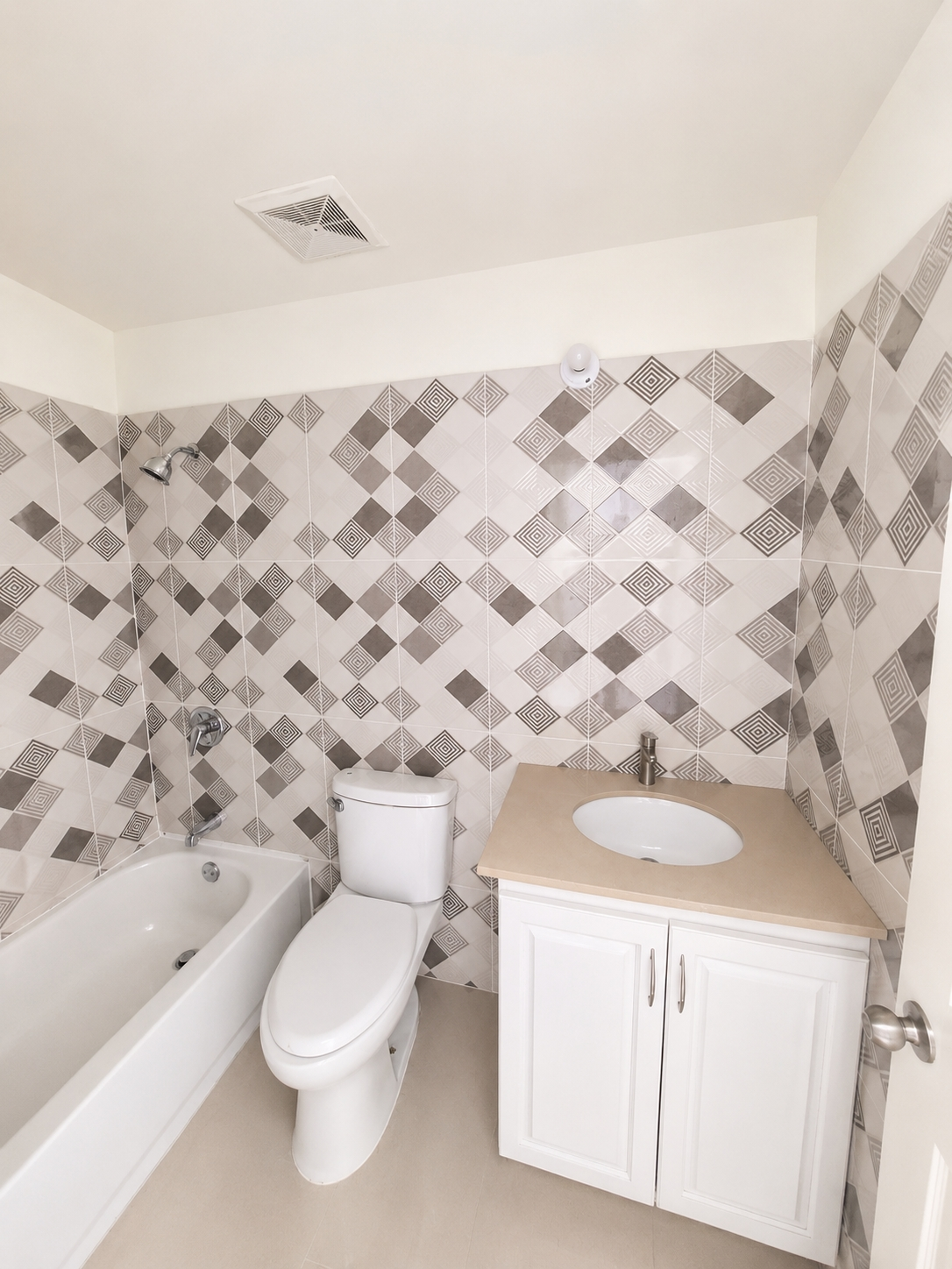 Sixteenth image of 41f-41 Happy Content Portmore in Happy Content, St. Catherine, Jamaica - property is For Sale
