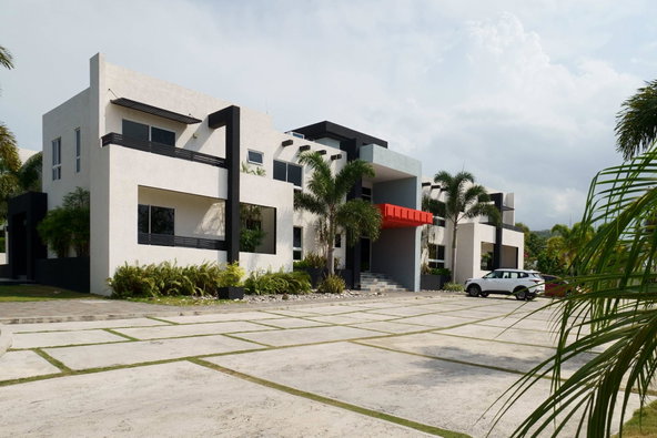 Fifth image of 6-61 Cardiff Hall, The Palazzo in Runaway Bay, St. Ann, Jamaica - property is For Rent
