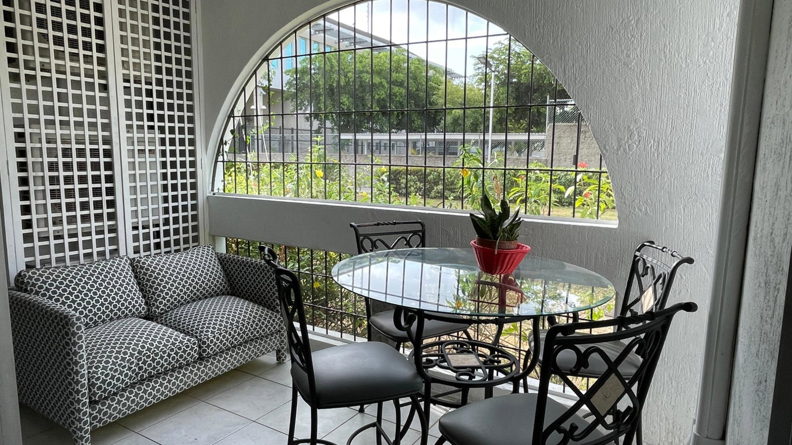 Eighth image of 1 h West-17 Kingsway Avenue in Kingston 10, St. Andrew, Jamaica - property is For Rent